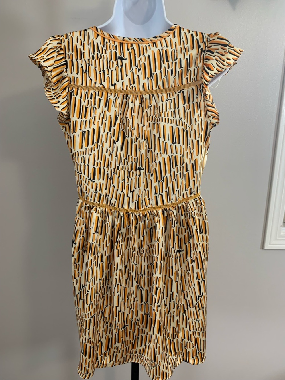 NWT Umgee Yellow Printed V-Neck Mini Dress with Flutter Sleeves - Picture 2 of 16
